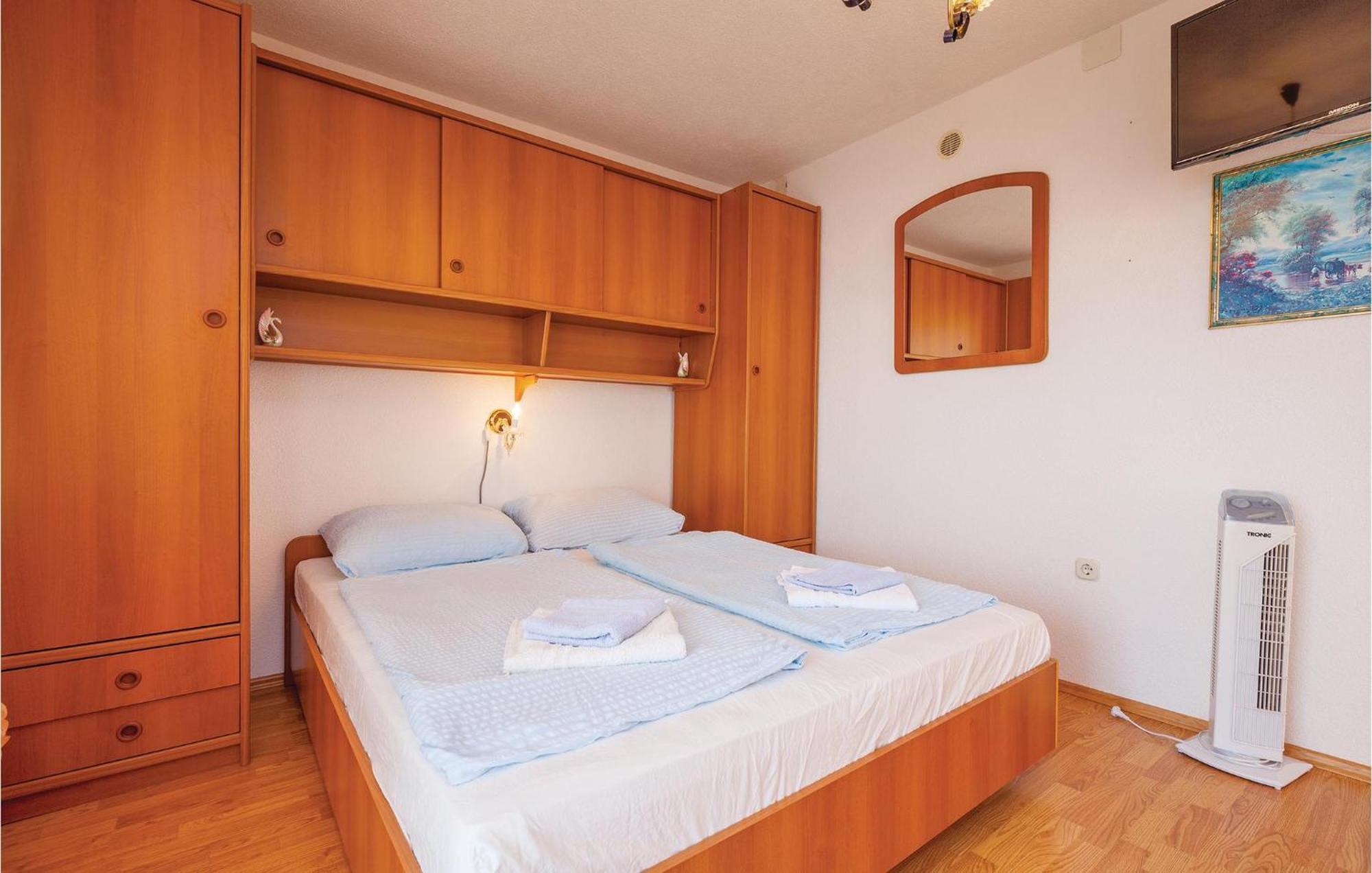 Nice apartment in Crikvenica with 1 Bedrooms&WiFi Buitenkant foto
