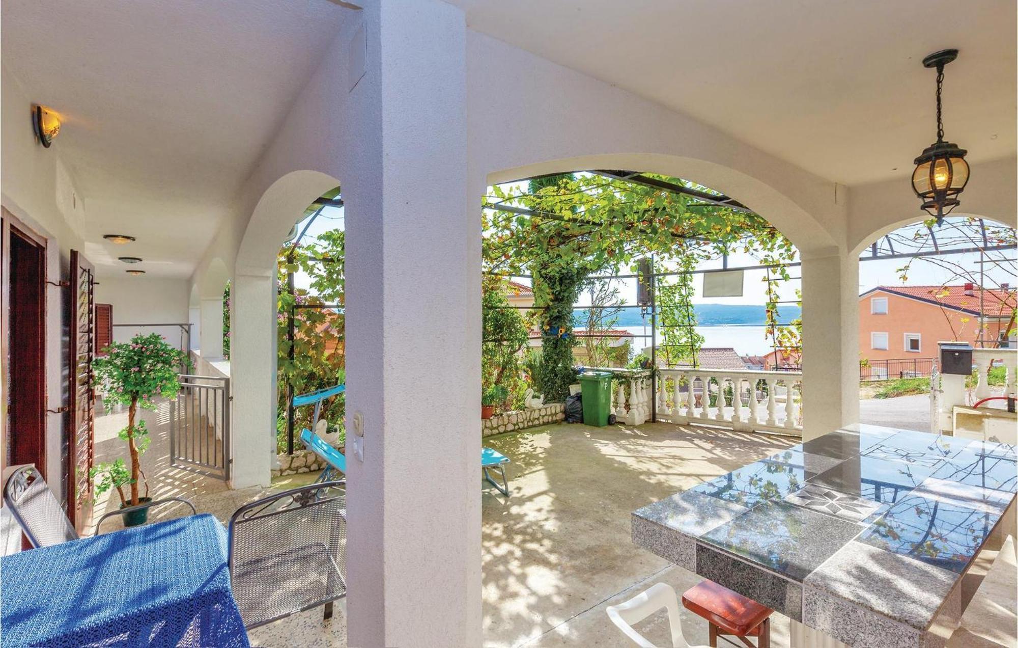 Nice apartment in Crikvenica with 1 Bedrooms&WiFi Buitenkant foto