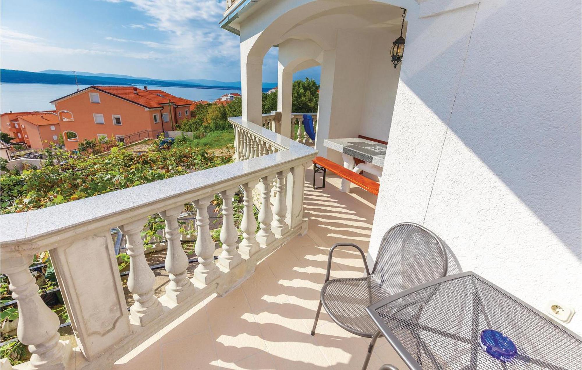 Nice apartment in Crikvenica with 1 Bedrooms&WiFi Buitenkant foto