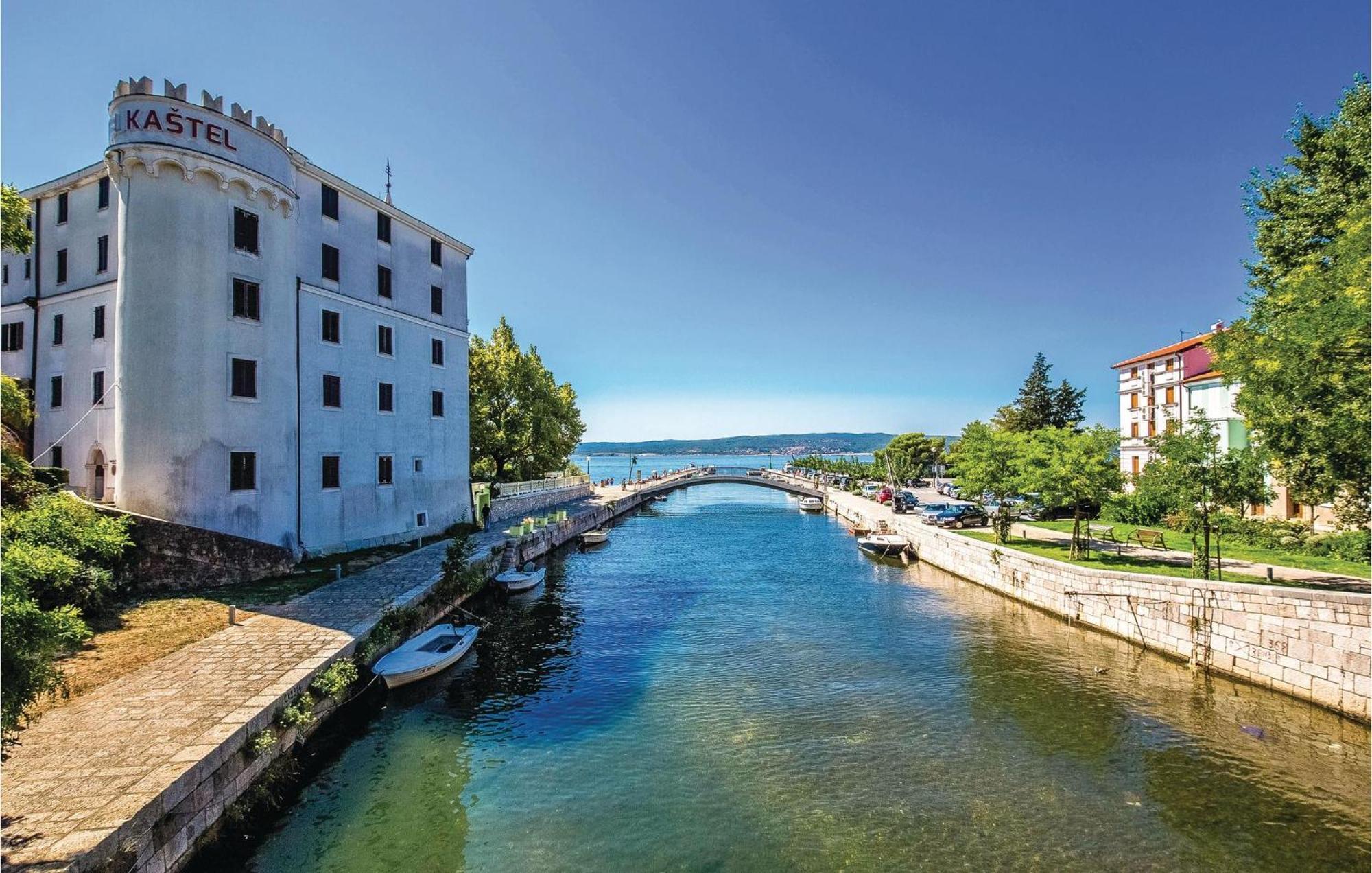 Nice apartment in Crikvenica with 1 Bedrooms&WiFi Buitenkant foto