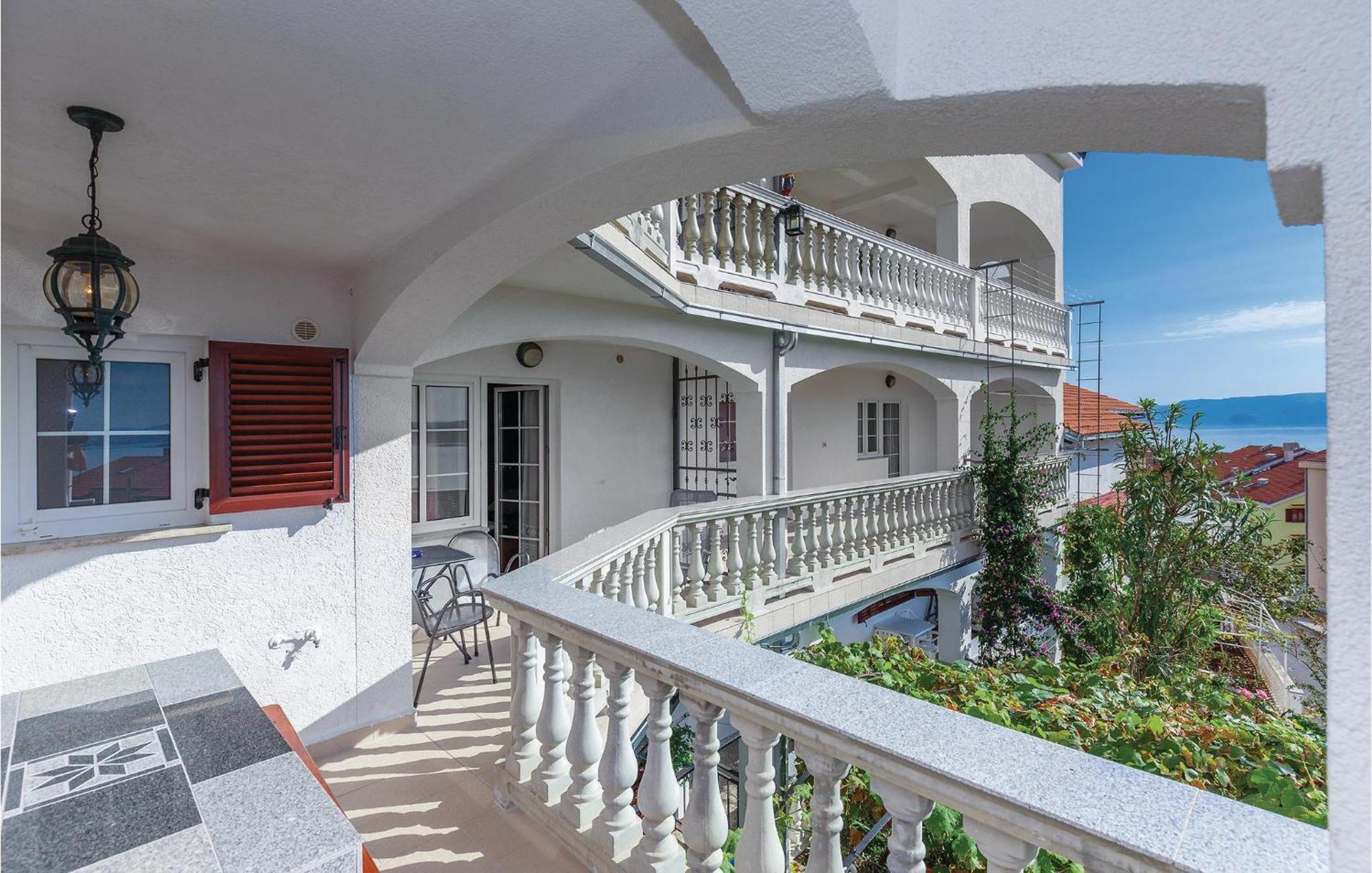 Nice apartment in Crikvenica with 1 Bedrooms&WiFi Buitenkant foto