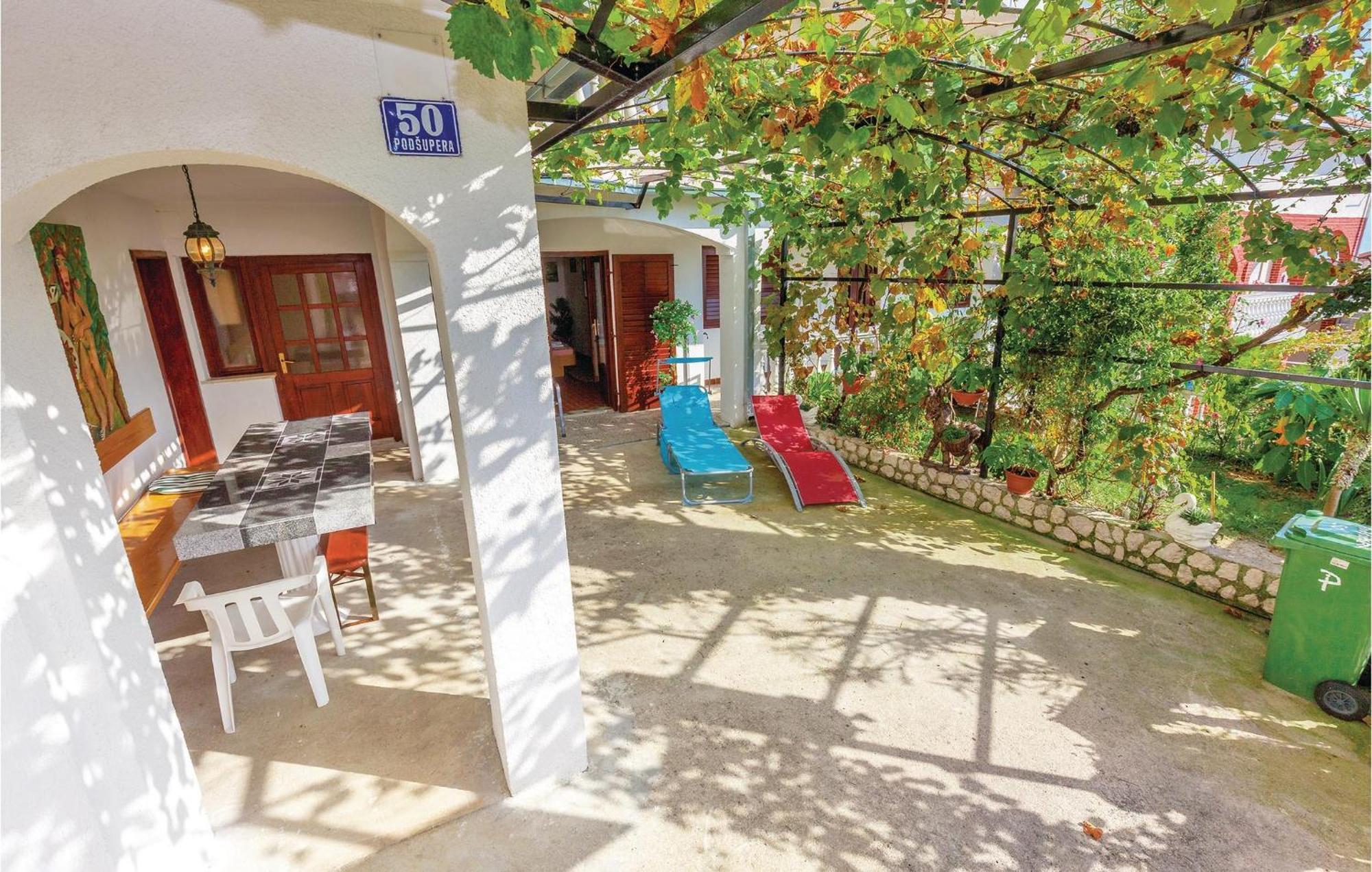 Nice apartment in Crikvenica with 1 Bedrooms&WiFi Buitenkant foto